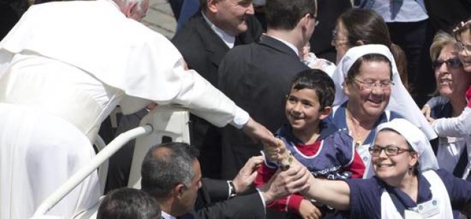Papa Francisco ba relijioza sira: sentralidade Kristu nian, servisu no eklezialidade