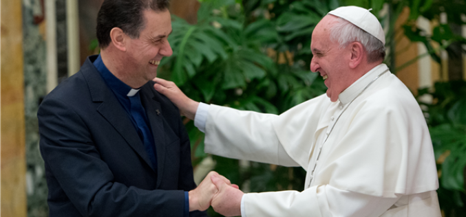 Papa Francisco: Salezianu sira, imi bá to’o foin-sa’e sira iha ninin