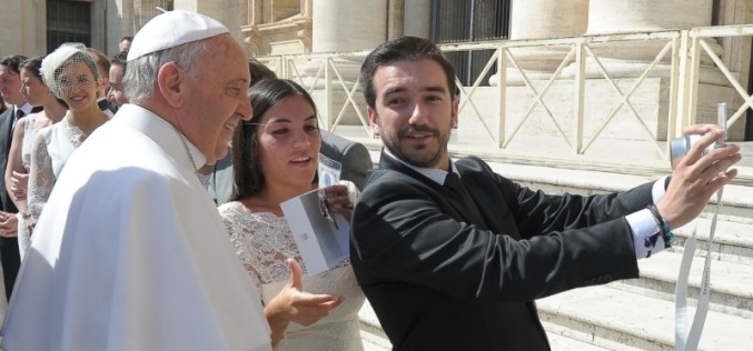 Papa fala da complementaridade entre homem e mulher