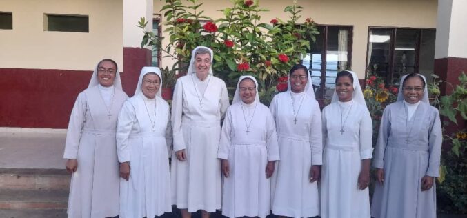 Visita Canonica Madre Alma Castagna, iha Comunidade Beata Laura Vicuña  Laga